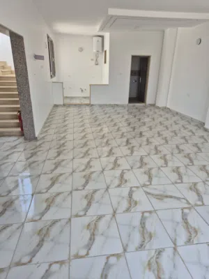 مبنى-جديد-إداري-تجاري-للإيجار-متفرع-من-شارع-ميزران
