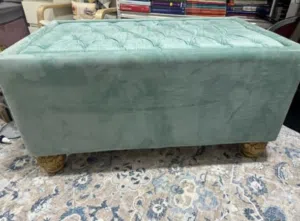 طاوله خضراء مخمل 150 درهم
