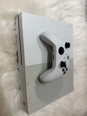 Xbox 1s with steering wheel