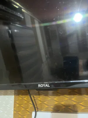شاشة ROYAL حجم 55 نضيفة كلش وماداخل تصليح