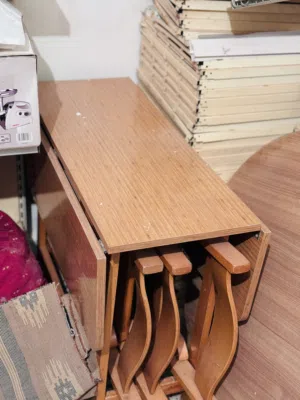 طاولة لوح تطبق وتنفتح