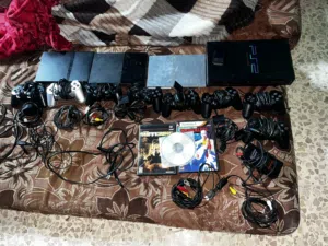 للبيع أجهزة بلايستيشن PS2