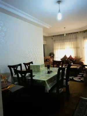 شقه مفروشه