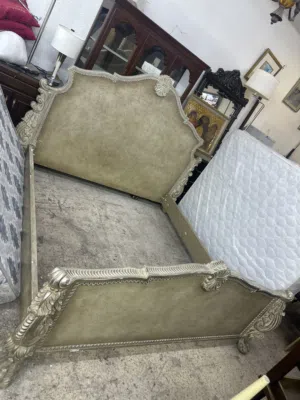 تخت مجوز اجنبي