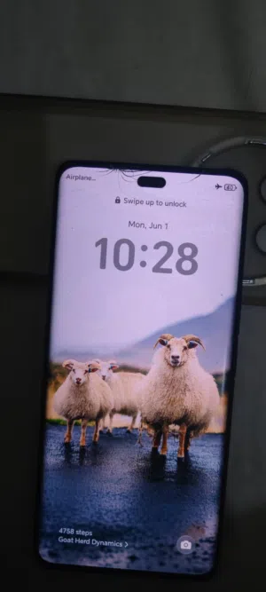 فيه ضربه من فوق صغير كل شيء شغال Honor x9c