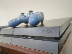 PS4 JAILBROKEN 9.00, 1TB, with controller, USB, games and wires