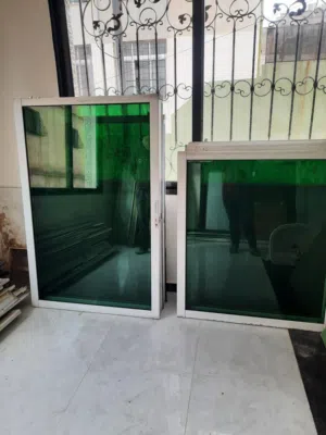 شبابيك المنيوم 200*125 بحال الوكاله عدد 20