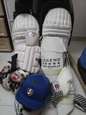 SG branded season ball cricket set