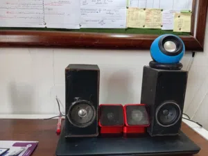 5 سماعات مستعمله