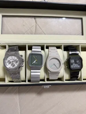 ساعات للبيع