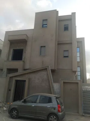 270 m2 More than 6 bedrooms Townhouse for Sale in Tripoli Tareeq Al-Mashtal