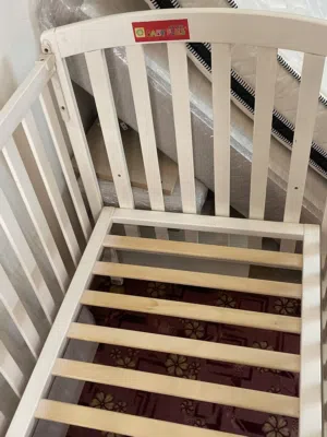 سرير اطفال