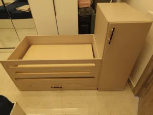 سرير أطفال بالفراش للبيع