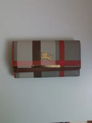 جزدان burberry