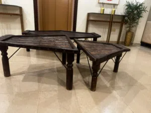 طاولات. خشب هندي