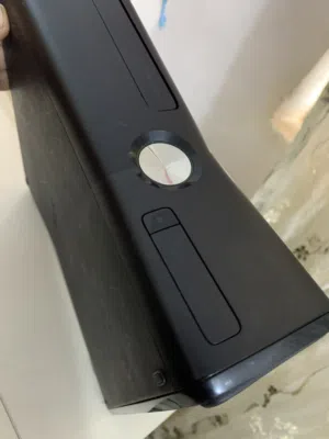 إكس بوكس 360 للبيع آخو جديد مع كامل الملحقات