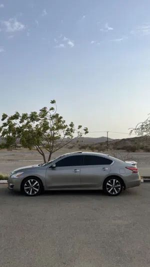 Used Nissan Altima in Al Dhahirah