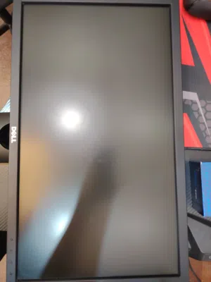 *شاشة Dell 22 بوصة FHD نظيفة - تحتاج قاعدة فقط بـ 9 د.ك*