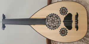 عود خشب الجوز مع فنجي