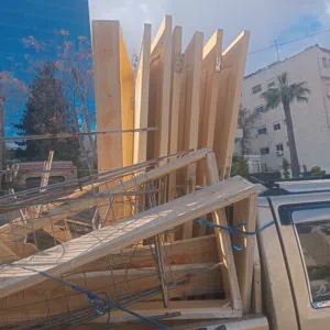 نشتري جميع انواع المكيفات القديمة الصالحة و المعطلة ولو راكب انا بفكه وبشتري جميع انواع الخردة