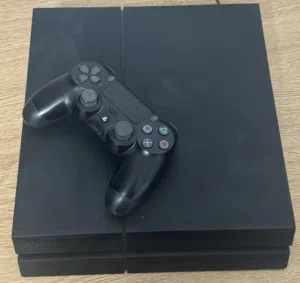Ps4 نظيف مكفول 3 اشهر ولا بدو اشي للبيع