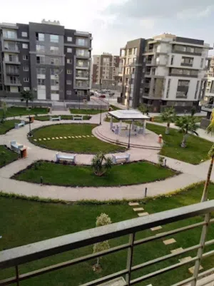 شقتك جاهزه علي المفتاح للسكن الفوري من المالك الأصيل على فيو لاند سكيب