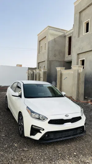 Used Kia K3 in Tripoli