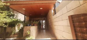 شقة طابق ارضي على الشارع للبيع المستعجل