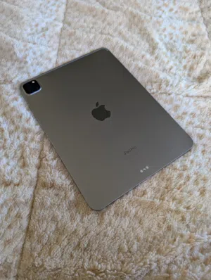 iPad Pro 11" M2 512GB جدا نظيف بطارية 97