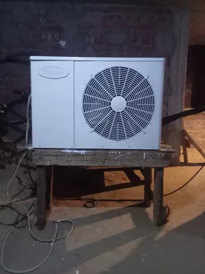 Carrier . 2 - 2.4 Ton . Used4