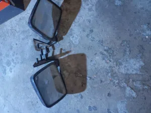 مرايات نيسان خيمة 2004