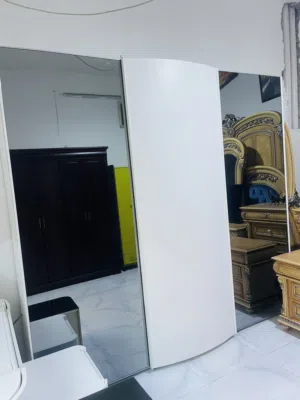 غرفة نوم اطاليا شبه جديده