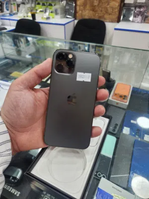 iPhone 12 pro بحالة ممتازة بسعر مميز جدا