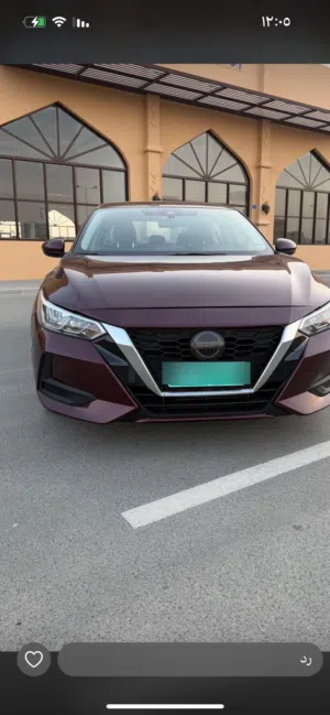 نيسان سنترا 2022 موديل SV وارد جديدة لون خمري نادر اقل من سعر السوق