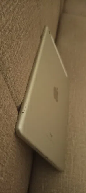 Apple iPad 6 128 GB in Tripoli
