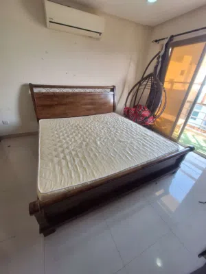 للبيع مجموعةاثاث واغراض منزليه بحالةممتازة واسعار مناسبه مع خدمة توصيل وتركيب التواصل علي WhatsApp