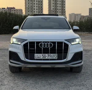 للبيع اودي Q7 - SLine موديل 2020 صبغ الوكاله بالكامل
