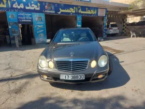 مرسيدس e200 موديل 2009 سبورت بكج بحالة ممتازه اعلى صنف