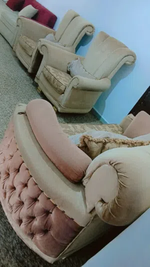 كنب للبيع بحاله ممتازه