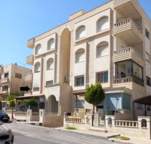 190 m2 3 Bedrooms Apartments for Sale in Amman Tla' Ali