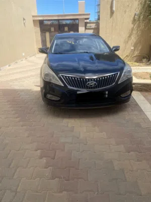 هونداي ازيرا 2012
