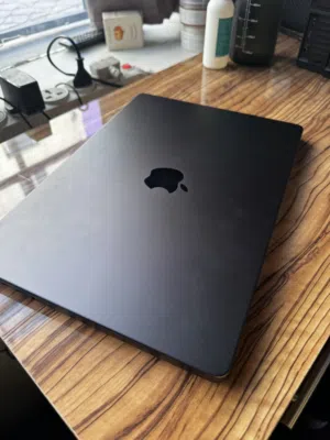 Apple Macbook pro M5 pro