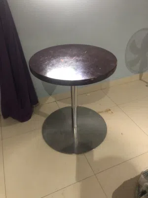 Elegant round table