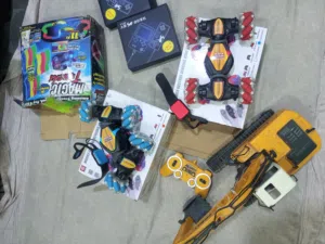 مجموعة من الالعاب التحكم عن بعد