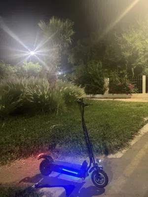 موجود سكوتر كهرباء في المحدود في العقبة