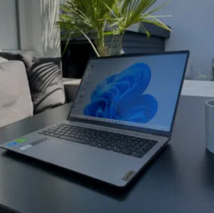 15.6 Lenovo monitors for sale in Amman