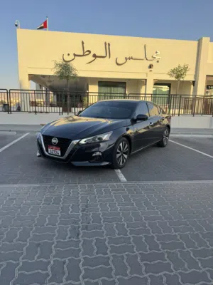 نيسان التيما SL 2019 وارد امريكا فل الفل ماشي 84 الف