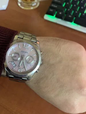 ساعة فوسيل مستخدمة