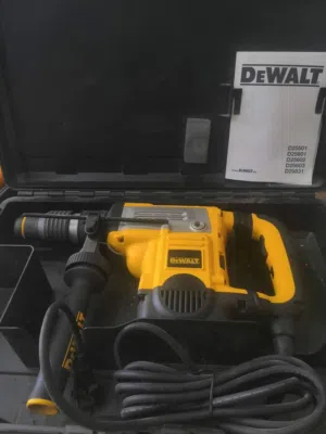 2هلتي ديولت DEWALT الاصلي للبيع 1/ 6kg 2/ 8kg