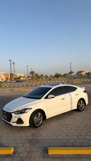 Used Hyundai Elantra in Al Dakhiliya